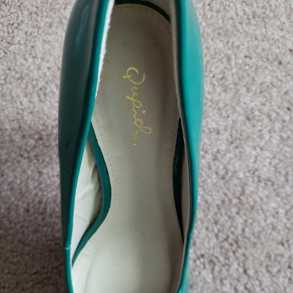 Platform Heels - Picture 8 of 10